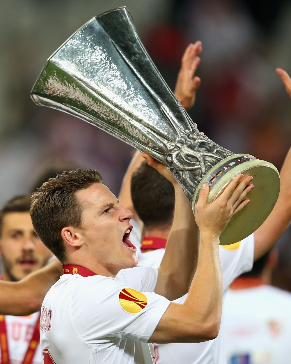 马德里竞技迎欧联关键赛；今晚刷新队史纪录；更衣室稳定；球探报告显示潜力的简单介绍